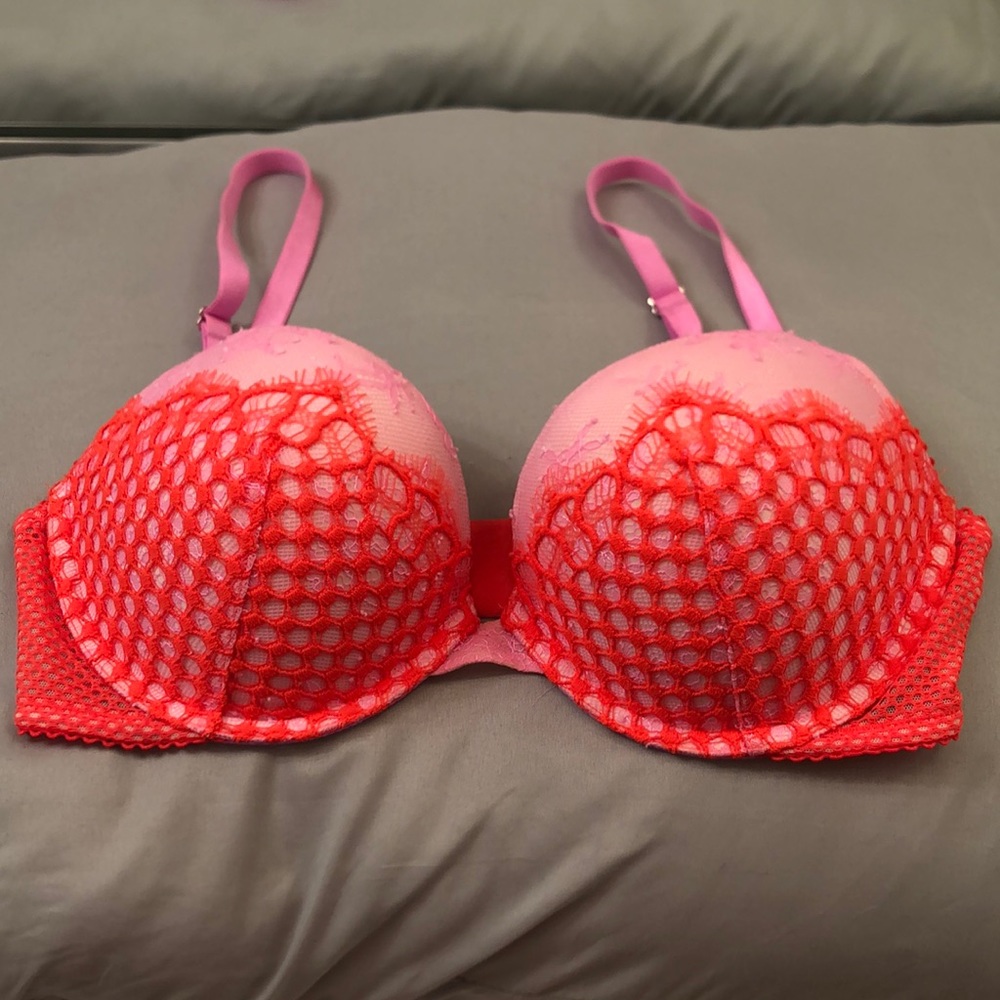 Victoria Secret Push-Up Bra.